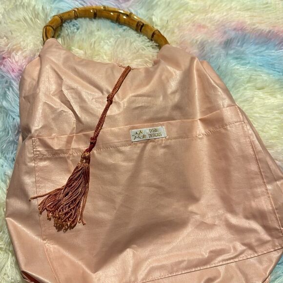 Dobie designs floral print canvass   bamboo handle  bag - Picture 9 of 9